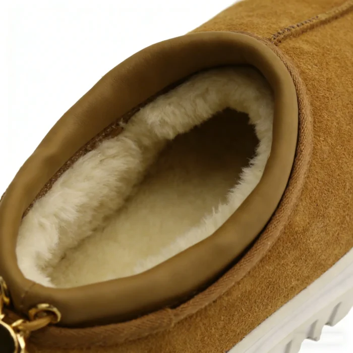 Wholesale Brown Platform Winter Warm Shoes Faux Fur Lining Thick Rubber Sole Slip-On Design Custom Logo & Style
